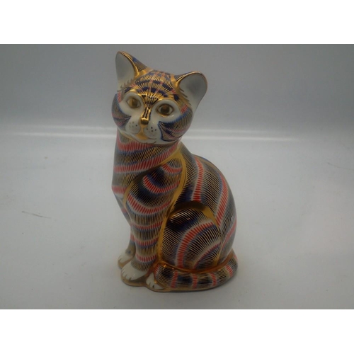 253 - Royal Crown Derby sitting cat paperweight, seconds quality, H: 13 cm. UK P&P Group 1 (£16+VAT for th... 