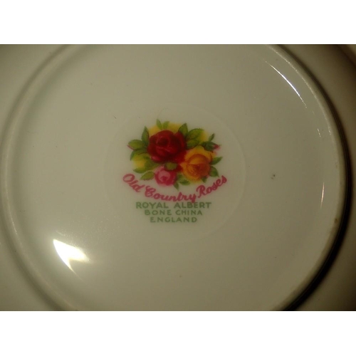 267 - Royal Albert tea and dinner service of thirty eight pieces in The Old Country Roses pattern. Not ava... 