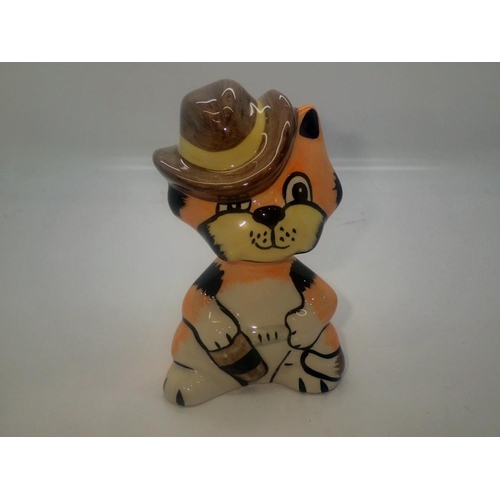 270 - Lorna Bailey cat, The Duke, no cracks or chips, H: 12 cm. UK P&P Group 1 (£16+VAT for the first lot ... 