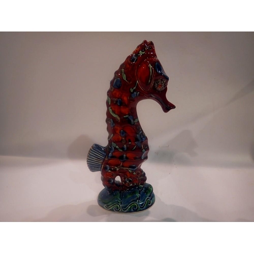 284 - Anita Harris sea horse, signed in gold, no cracks or chips, H: 29 cm. UK P&P Group 2 (£20+VAT for th... 