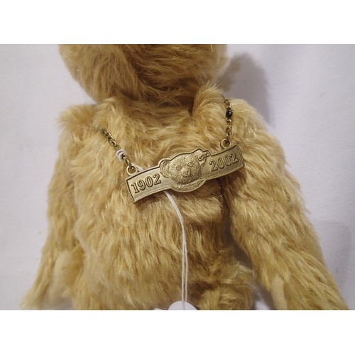 2239 - Steiff bear with jointed limbs, L: 29 cm, neck chain 1902 -2002 and linen bag. UK P&P Group 1 (£16+V... 