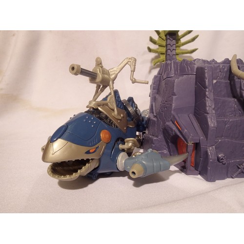 2242 - He-Man, Mattel vehicles/playset: slime pit, War Whale, Skeletor Attack squid, incomplete, in very go... 