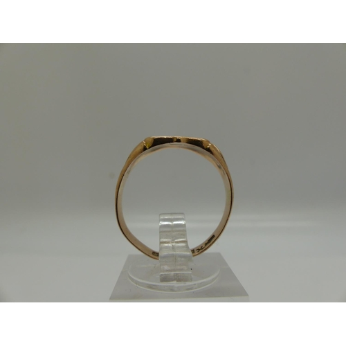 82 - 9ct signet ring, inscribed with initials EH, size Q/R, 3.3g. UK P&P Group 0 (£6+VAT for the first lo... 