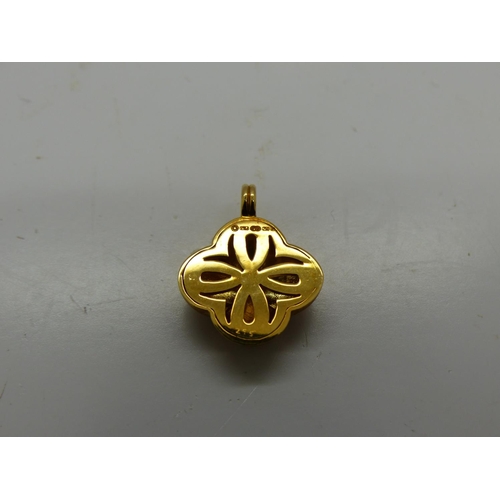 131 - 18ct gold V&A pendant, H: 22 mm, 4.1g. UK P&P Group 0 (£6+VAT for the first lot and £1+VAT for subse... 