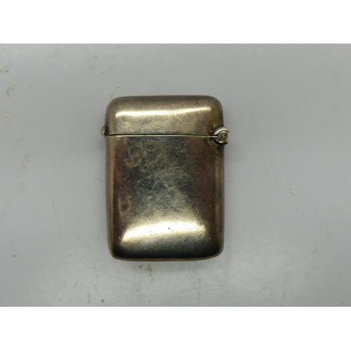 190 - Hallmarked silver vesta case, Birmingham assay, H: 40 mm, 17g. UK P&P Group 1 (£16+VAT for the first... 