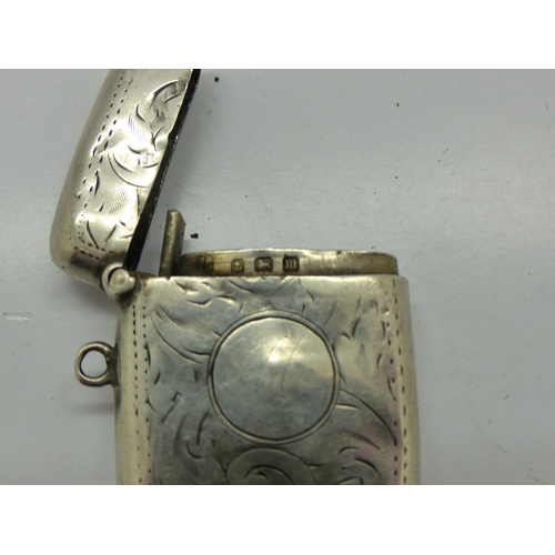 203 - Hallmarked silver vesta case, Birmingham assay, 17g. UK P&P Group 0 (£6+VAT for the first lot and £1... 