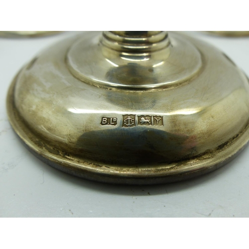 207 - Hallmarked silver three sconce candelabra, Birmingham assay, L: 18 cm. UK P&P Group 1 (£16+VAT for t... 