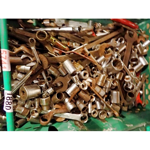 1880 - Approximately 30g of mixed sockets and spanners. Not available for in-house P&P