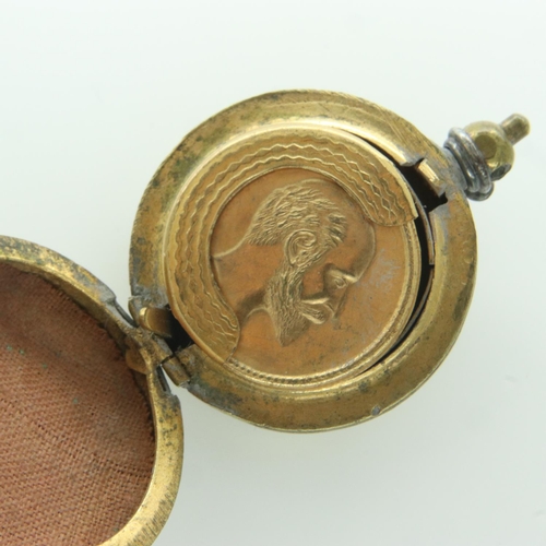 2003 - 19th century brass Sovereign case - hinge and clasp working. UK P&P Group 0 (£6+VAT for the first lo... 