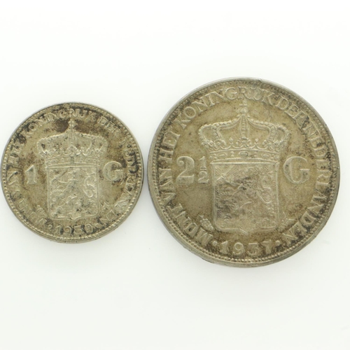 2142 - 1937 silver 2-and-a-half Guilden and a 1939 silver Guilden of the Netherlands. UK P&P Group 0 (£6+VA... 