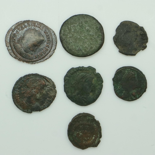 2161 - Roman Late Period bronze coins - Licinius, Constantine noted. UK P&P Group 0 (£6+VAT for the first l... 