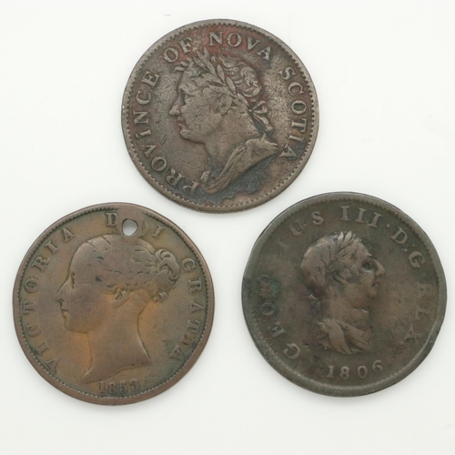 2162 - Three circulated copper halfpennys - various reigns. UK P&P Group 0 (£6+VAT for the first lot and £1... 