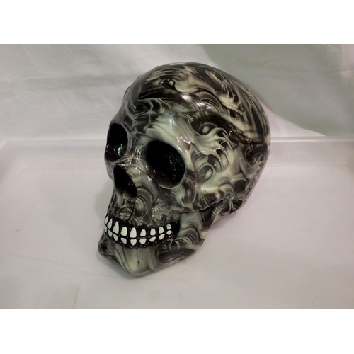 1061 - Nemesis Now Soul resin skull. UK P&P Group 2 (£20+VAT for the first lot and £4+VAT for subsequent lo... 