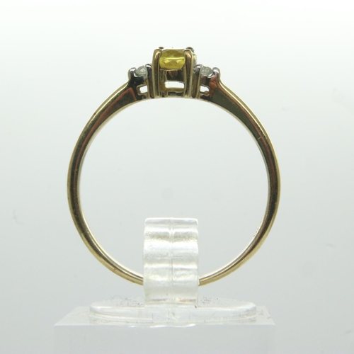 11 - 9ct gold ring set with citrine and diamonds, size O, 1.4g. UK P&P Group 0 (£6+VAT for the first lot ... 