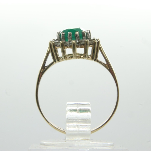 20 - 9ct gold ring set with cubic zirconia and green stone, size K, 2.0g. UK P&P Group 0 (£6+VAT for the ... 