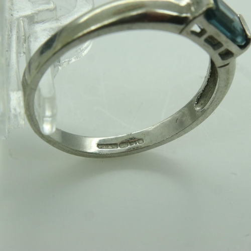 5 - 9ct white gold ring set with blue topaz, size M, 1.9g. UK P&P Group 0 (£6+VAT for the first lot and ... 