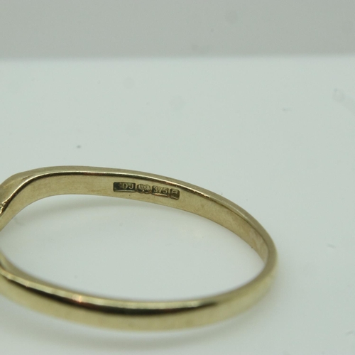 53 - 9ct gold ring set with cubic zirconia, size J, 1.6g. UK P&P Group 0 (£6+VAT for the first lot and £1... 