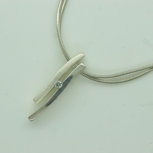 66 - 925 silver pendant necklace set with a diamond. UK P&P Group 0 (£6+VAT for the first lot and £1+VAT ... 