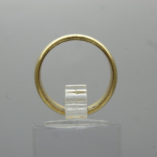 81 - 22ct gold band, size M, 6.6g. UK P&P Group 0 (£6+VAT for the first lot and £1+VAT for subsequent lot... 