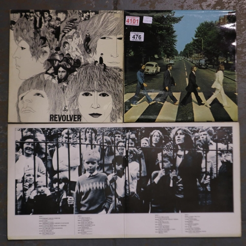 476 - Three Beatles albums in good condition. UK P&P Group 2 (£20+VAT for the first lot and £4+VAT for sub... 