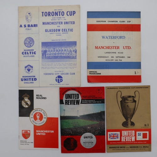 2044 - Quantity of Manchester United football programmes including Real Madrid Vs Manchester United 15 May ... 