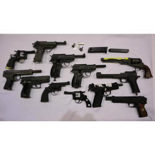 2067 - Quantity of mixed air pistols all for repair. Not available for in-house P&P