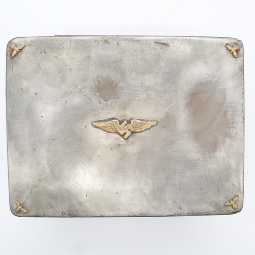 2120 - WWII German Home-Made Patriotic Tin. UK P&P Group 2 (£20+VAT for the first lot and £4+VAT for subseq... 