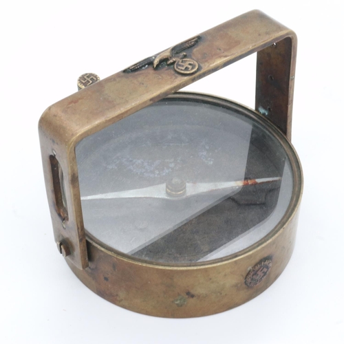 2122 - Rare German WWII Luftwaffe brass clino-compass, Improved Sight compass with integral clinometer, the... 