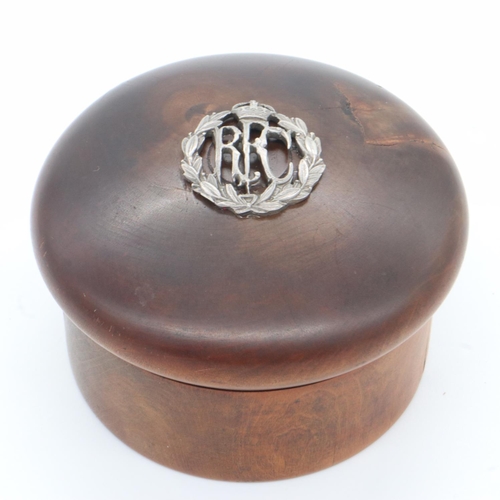 2130 - WWI British Screw Lidded Wooden Pot with Silver Royal Flying Corps Badge. UK P&P Group 1 (£16+VAT fo... 