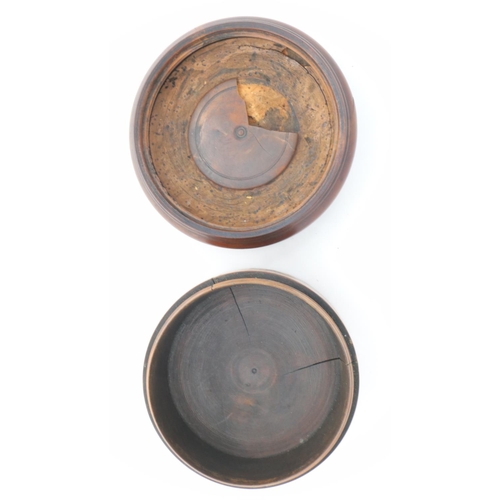 2130 - WWI British Screw Lidded Wooden Pot with Silver Royal Flying Corps Badge. UK P&P Group 1 (£16+VAT fo... 