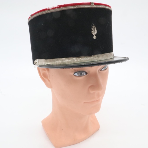 2137 - French Foreign Legion Kepi Hat. UK P&P Group 2 (£20+VAT for the first lot and £4+VAT for subsequent ... 