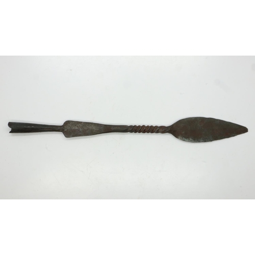 2159 - 19th century African spear blade. UK P&P Group 1 (£16+VAT for the first lot and £2+VAT for subsequen... 