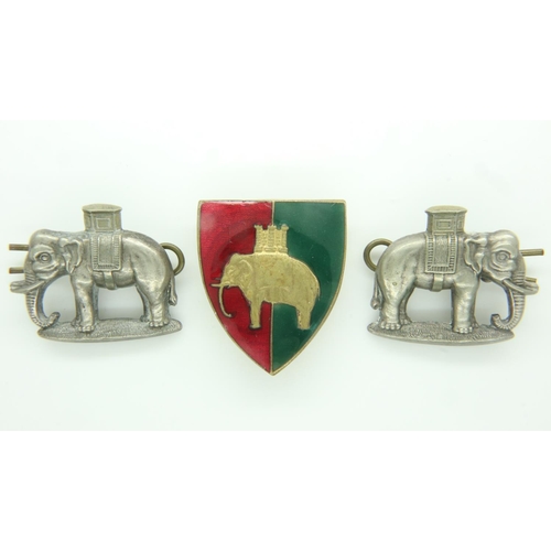 2209 - South African Army Eastern Province Command enamelled cap badge and pair of shoulder flashes. UK P&P... 