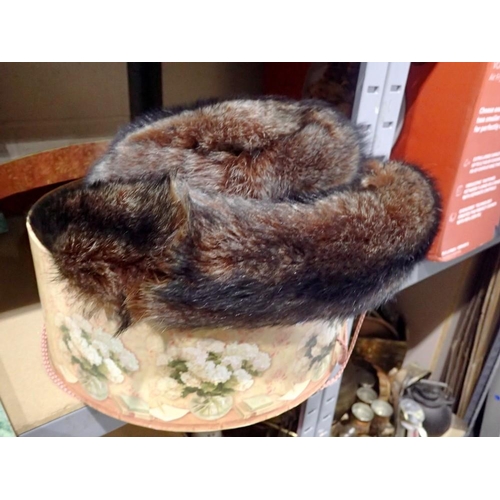 1008 - Heather Allan London faux fur hat with box. Not available for in-house P&P
