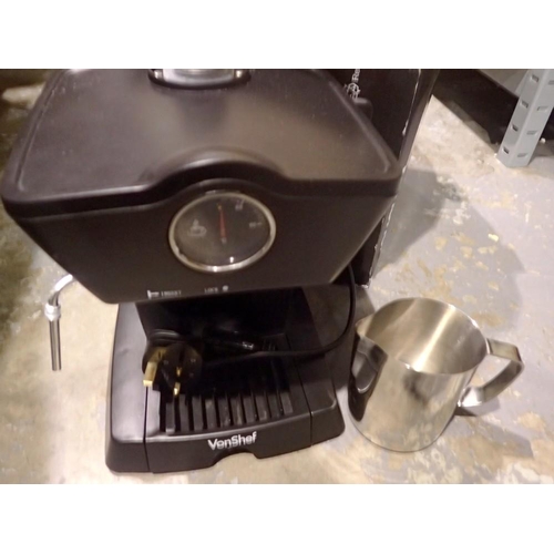 1028 - VonShef 4 bar espresso maker model 13/290, complete and working, boxed. Not available for in-house P... 