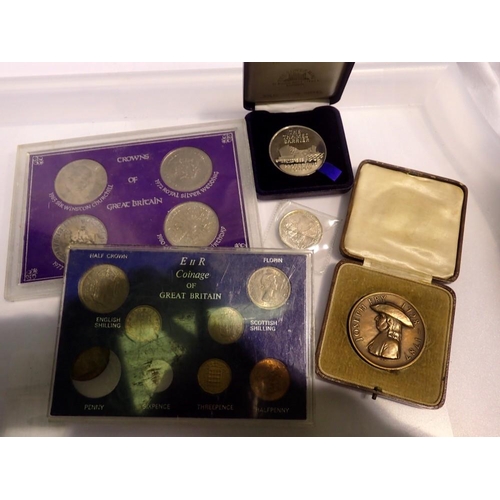 1070 - Mixed commemorative coin sets and medals. UK P&P Group 1 (£16+VAT for the first lot and £2+VAT for s... 