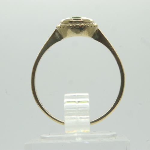 19 - 9ct gold ring set with a peridot, size O/P, 2.0g. UK P&P Group 0 (£6+VAT for the first lot and £1+VA... 