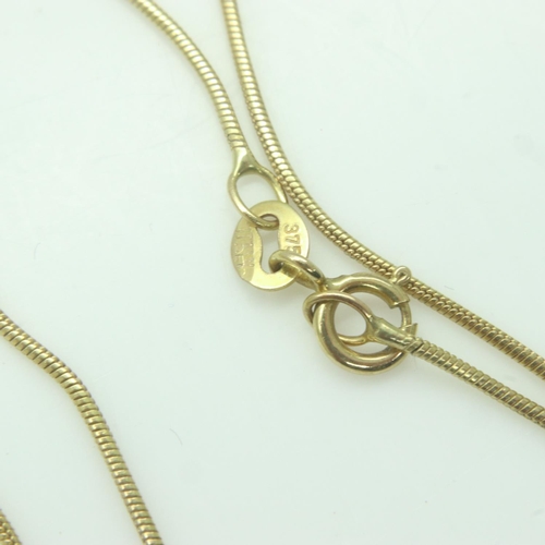 27 - Three 9ct gold fine chains, 4.9g. UK P&P Group 1 (£16+VAT for the first lot and £2+VAT for subsequen... 