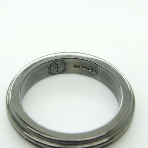 83 - Theo Fennell oxidized silver band, size K. UK P&P Group 0 (£6+VAT for the first lot and £1+VAT for s... 