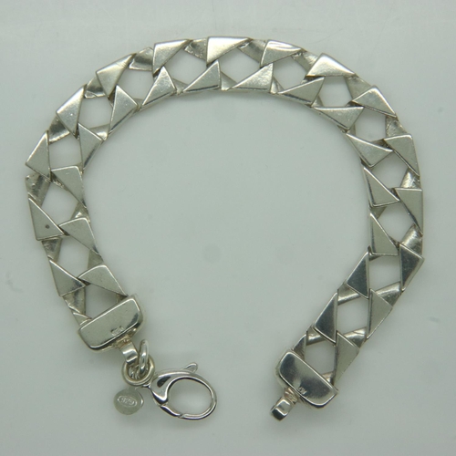 89 - Boxed heavy gauge silver neck chain, L: 22 cm, 33g. UK P&P Group 1 (£16+VAT for the first lot and £2... 