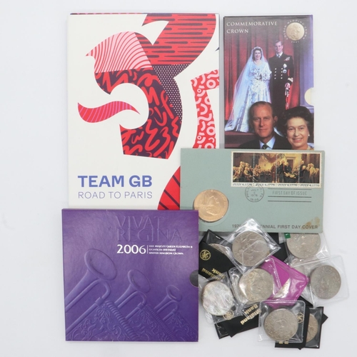 148 - 2006 coin set, commemorative team GB folder with a further  quantity of 1977 crowns. UK P&P Group 2 ... 