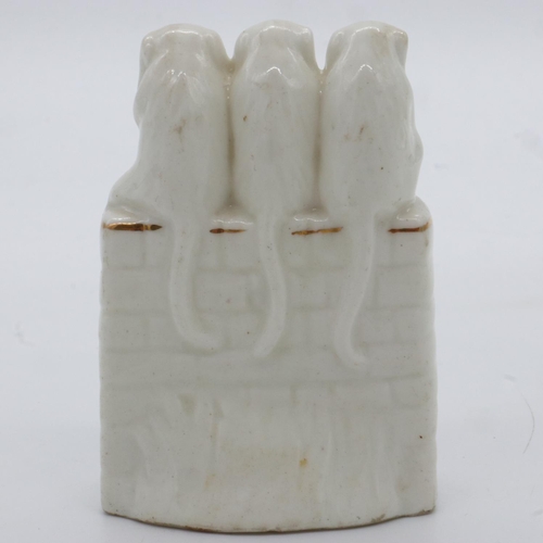 170 - Arcadian crested ware three monkeys, for the 1926 British Empire Exhibition. UK P&P Group 1 (£16+VAT... 