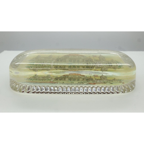 195 - Pan American Exposition Buffalo New York Temple of Music glass paperweight, 100 x 70 mm. UK P&P Grou... 