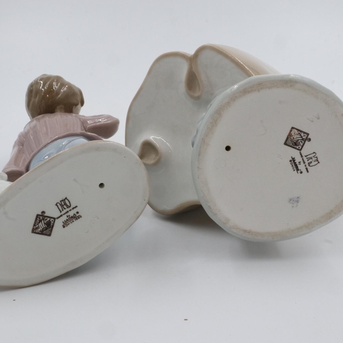 203 - Two Nao figurines, largest H: 22 cm, no cracks or chips. UK P&P Group 2 (£20+VAT for the first lot a... 