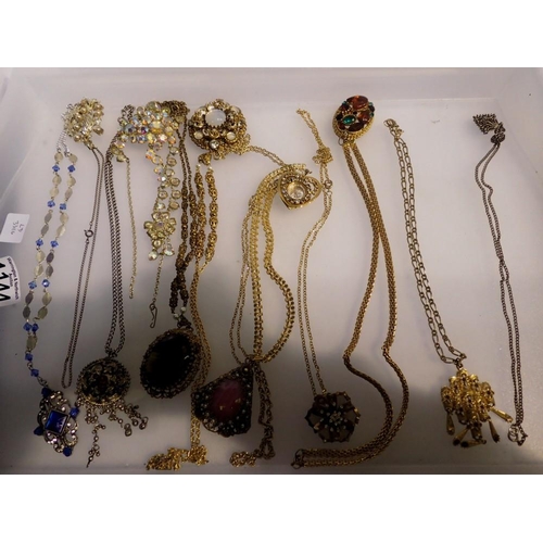 1144 - Twelve mixed costume jewellery pendants and chains. UK P&P Group 1 (£16+VAT for the first lot and £2... 
