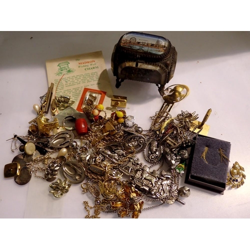1168 - Mixed costume jewellery and a small Blackpool display box with glass sides. UK P&P Group 2 (£20+VAT ... 