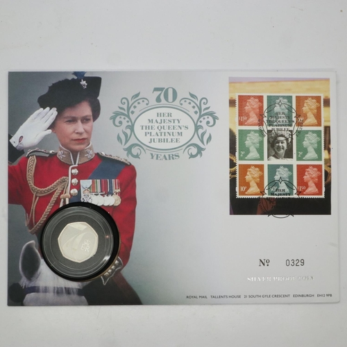 392 - Queen Elizabeth 70 years jubilee 50p stamp coin cover. UK P&P Group 1 (£16+VAT for the first lot and... 