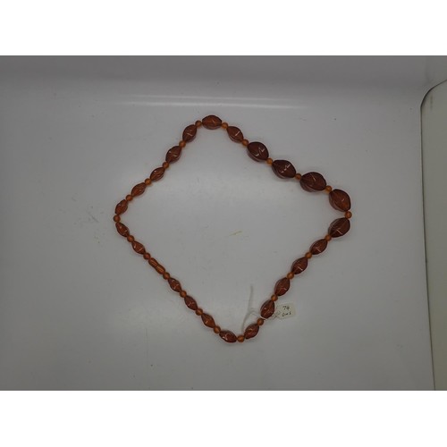 85 - Two amber necklaces. UK P&P Group 1 (£16+VAT for the first lot and £2+VAT for subsequent lots)