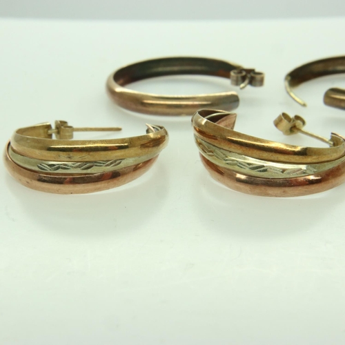 30 - Two pairs of 9ct gold hoop earrings, combined 4.0g. UK P&P Group 0 (£6+VAT for the first lot and £1+... 