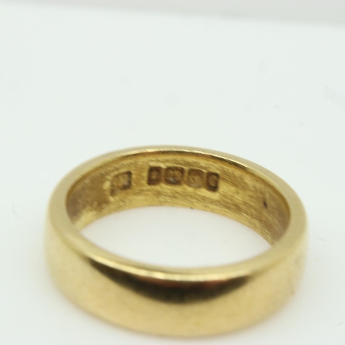 39 - 22ct gold heavy gauge wedding band, size F/G, 5.5g. UK P&P Group 0 (£6+VAT for the first lot and £1+... 